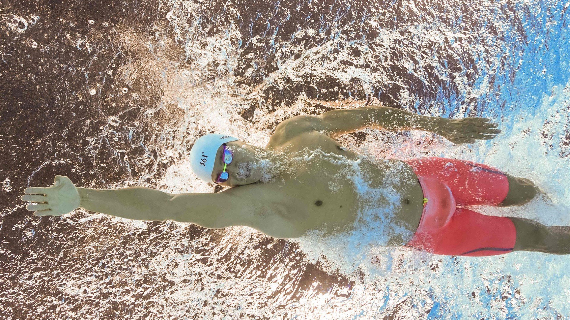 “萨尔·巴赫:南非的年轻希望”